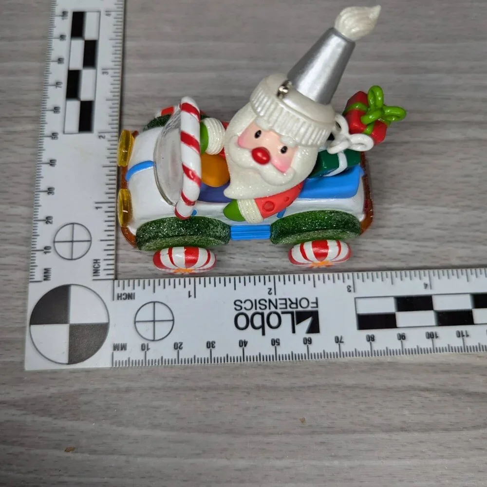 2007 Hallmark Keepsake Ornament Christmas Santa's Sweet Ride First In Series